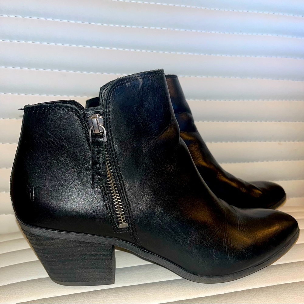 Frye Judith Boots Ankle Booties, Women’s US 9, Black Leather, Pre-Owned EUC